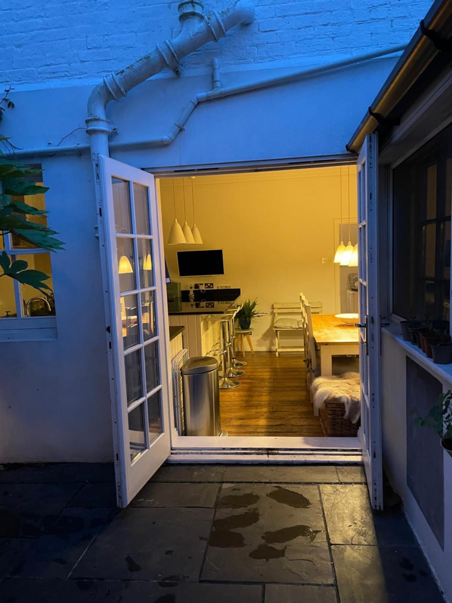 3 Bed Home Sleeps 6 Free Parking Brighton Exterior photo